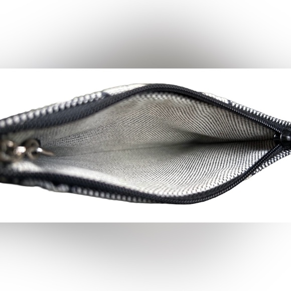 Vintage Dooney & Bourke Signature Monogram Pouch - Picture 8 of 8